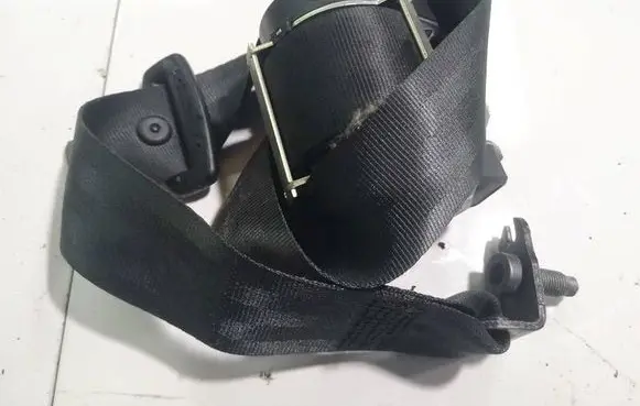 Volkswagen PASSAT CC Rear seatbelt 