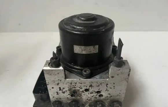Mazda 6 ABS Pump GR1M437AO 5X05E0025
