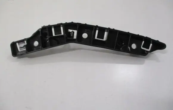 Peugeot 307 Front bumper mounting bracket 9825853680