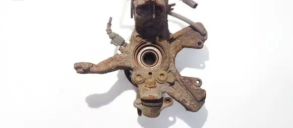 Volkswagen Golf V Front wheel hub