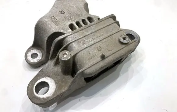 Ford Focus Engine mount vacuum valve 