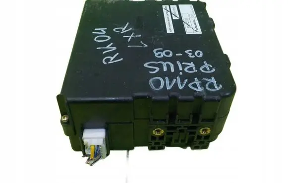 Toyota Prius (NHW20) Engine control unit/module 8968047010 RP110