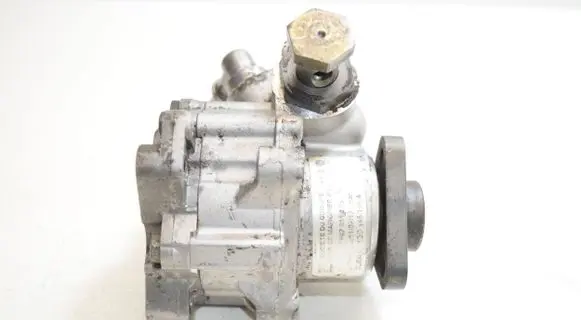 Audi A6 S6 C5 4B Power steering pump 4B0145156A