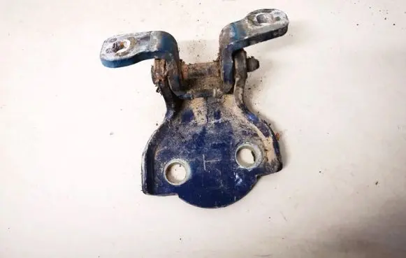 Rover 25 Rear door lower hinge 