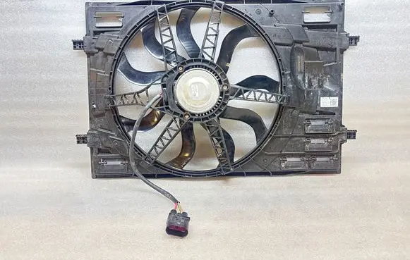 Audi Q3 F3 Electric radiator cooling fan 5WA121207D 5WA121203P