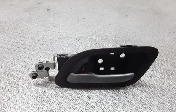 Honda FR-V Front door interior handle