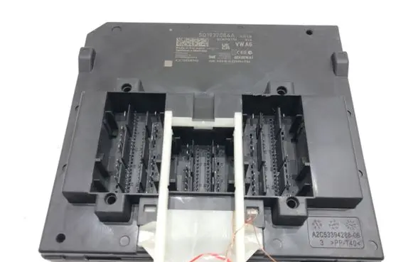 Skoda Superb B8 (3V) Central body control module 5Q1937084A