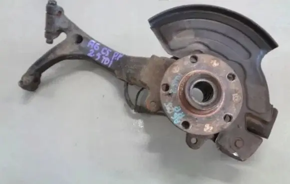 Audi A6 S6 C5 4B Rear wheel hub
