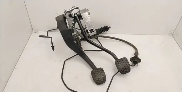 BMW 1 F20 F21 Pedal assembly C4005569SE