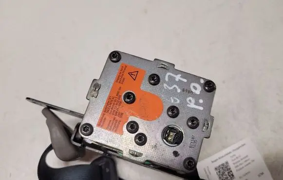 Toyota Yaris Front seatbelt 3063559 305562599FKA