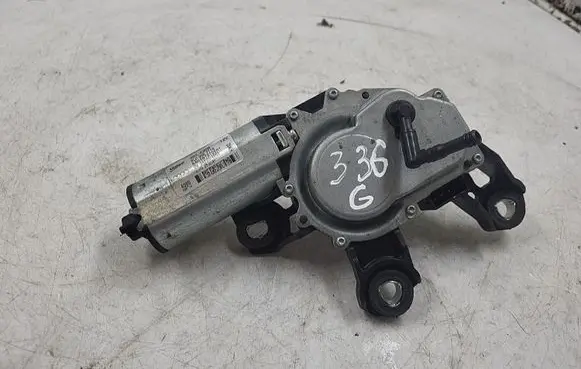 Audi A4 S4 B5 8D Rear window wiper motor 8L0955711B