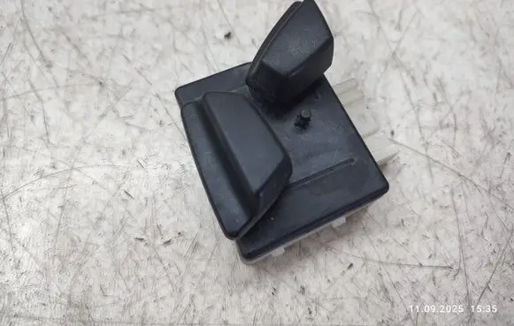 BMW 5 F10 F11 Seat control switch 6958525