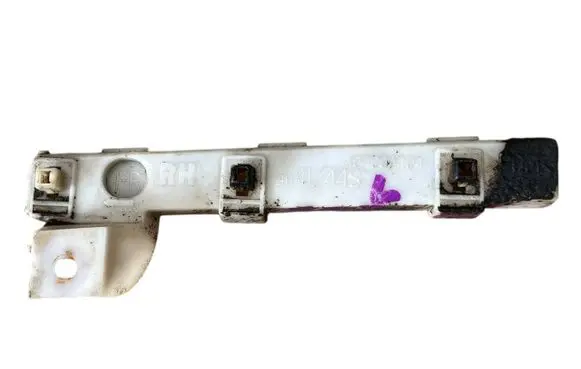 Mitsubishi Lancer VIII Front bumper mounting bracket 6400a404