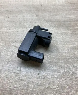 Audi A4 S4 B7 8E 8H Turbo solenoid valve 059906628B 70101900