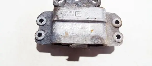 Skoda Octavia Mk2 (1Z) Engine mount bracket 1k0199555