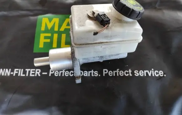 Mercedes-Benz A W169 Master brake cylinder a1694300202