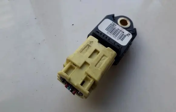Toyota Yaris Airbag deployment crash/impact sensor 898310H010 89831-0H010
