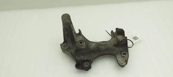 Nissan Pulsar Generator/alternator bracket 117104394R