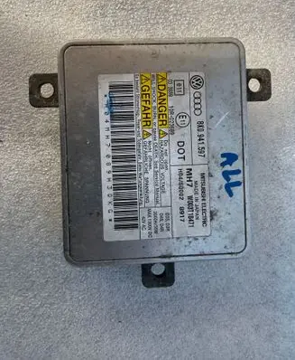 Volkswagen PASSAT B7 Headlight ballast module Xenon 8K0941597 10R023689 W003T18471