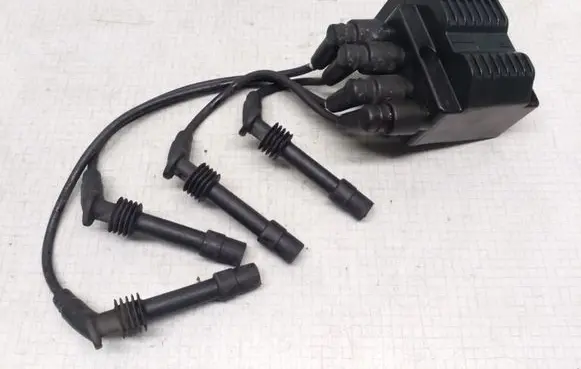 Opel Astra F High voltage ignition coil 1103872