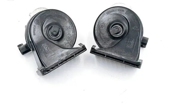 Volvo XC60 Horn signal 31416104 31416103