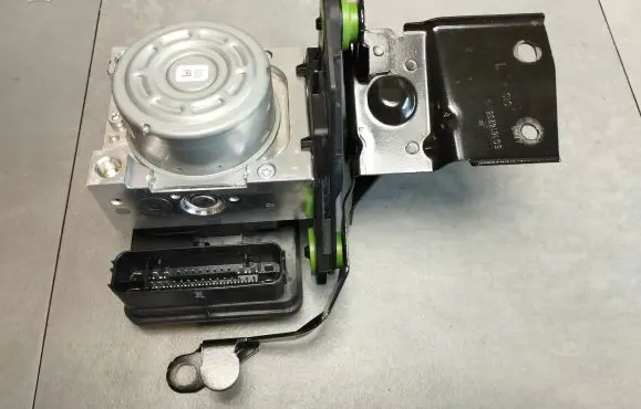Skoda Octavia Mk4 ABS Pump 5WA614517BM