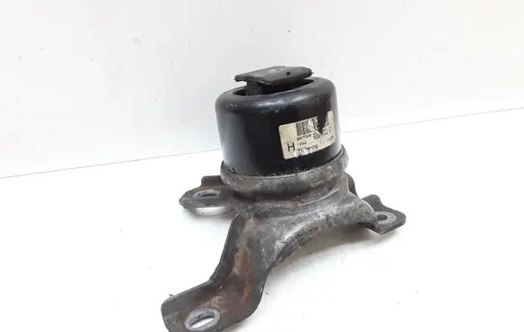 Volvo V70 Engine mount bracket 6G926F012DD