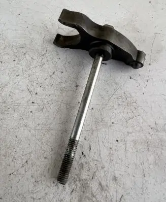 Toyota Hilux (AN10, AN20, AN30) Fuel Injector clamp holder