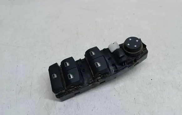 BMW 5 F10 F11 Electric window control switch 9241953