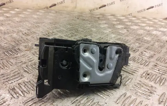 Smart ForFour II W453 Front door lock 805025229R