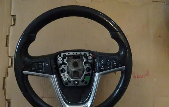 Opel Insignia A Steering wheel 10914241586