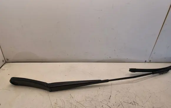 BMW X1 F48 F49 Front wiper blade arm 7360515