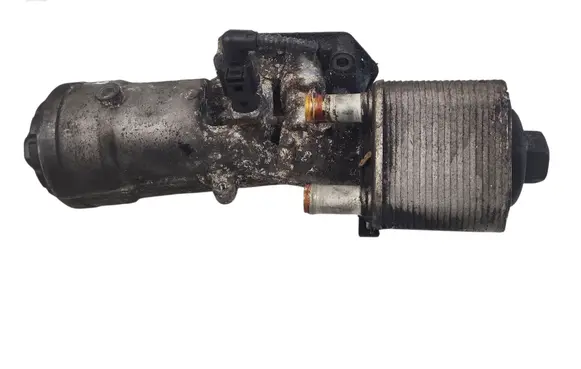 Oil filter mounting bracket