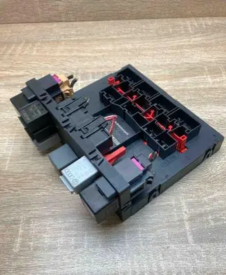 Volkswagen PASSAT B6 Comfort/convenience module 3C0937049J