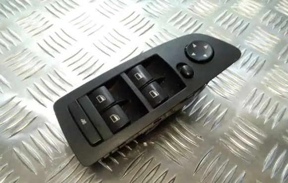 BMW 1 E81 E87 Electric window control switch 913208201 07W06K101