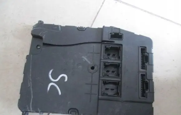 Renault Megane II Engine control unit/module 8200351185