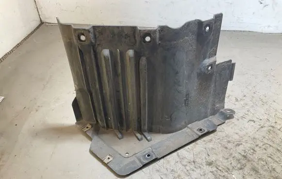 BMW 6 E63 E64 Pickup box liner 7052474 17370110