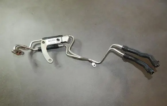 Volkswagen Polo V 6R Engine coolant pipe/hose