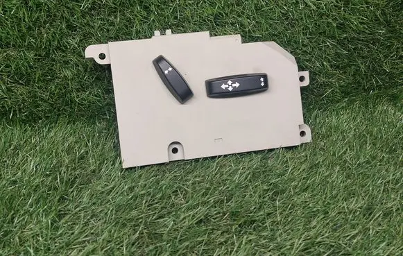 Volvo S60 Seat control switch 31300479