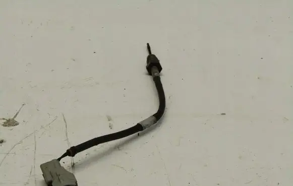 Toyota RAV 4 (XA40) Exhaust gas temperature sensor 1111