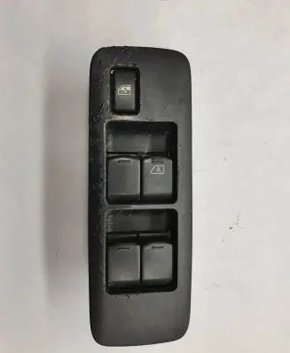 Nissan Qashqai Electric window control switch 25401BR00A