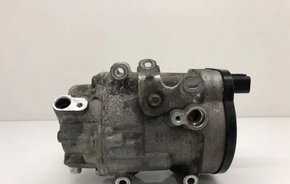 Toyota C-HR I Air conditioning (A/C) compressor (pump) 0424000240