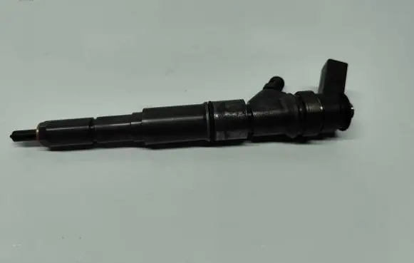 BMW 5 E60 E61 Fuel injector 0445110216 AAAT8AA