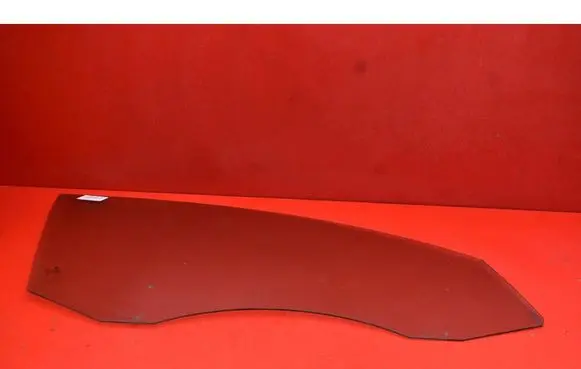 Volkswagen PASSAT CC Front door window glass four-door 