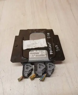 Peugeot 307 Engine control unit/module 0281011081 9647472780 9646850580