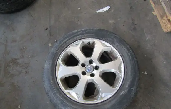 Volvo XC60 R12 alloy rim 