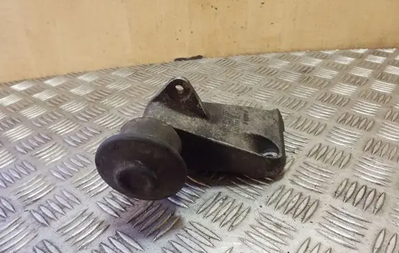 Audi A6 S6 C4 4A Engine mounting bracket 4A0199343