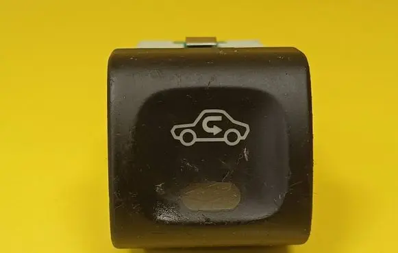 Opel Omega B1 Air circulation switch 90565722