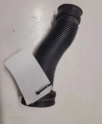 Opel Astra H Air intake hose/pipe 13105287
