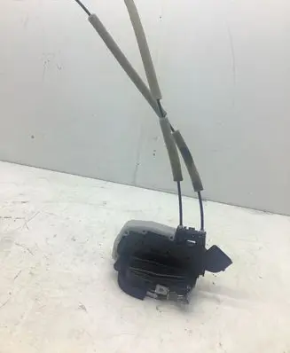 Nissan Leaf II (ZE1) Rear door lock Y2614510